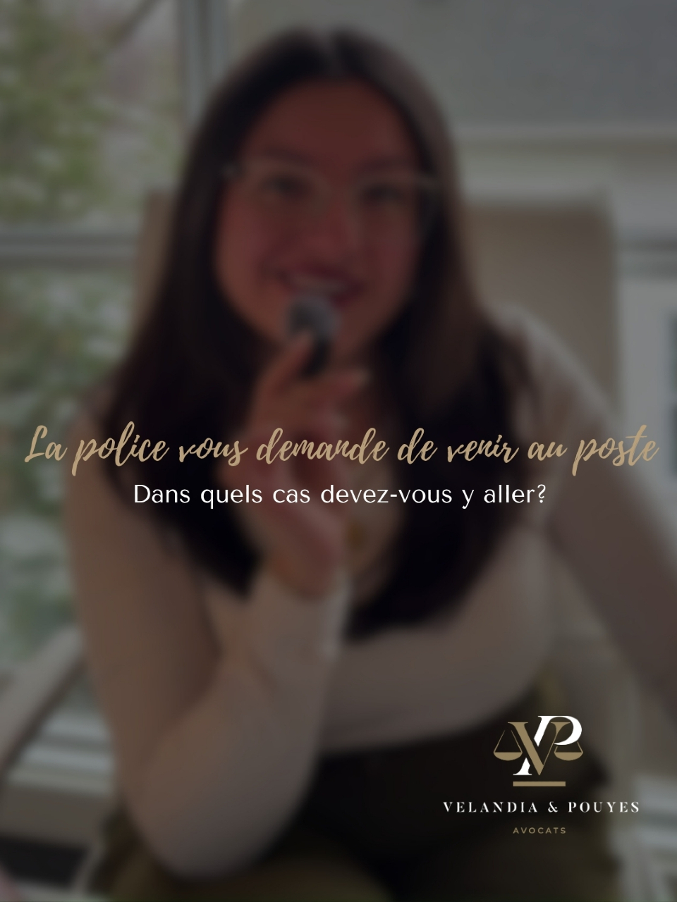Miniature de la vidéo : se présenter au poste de police